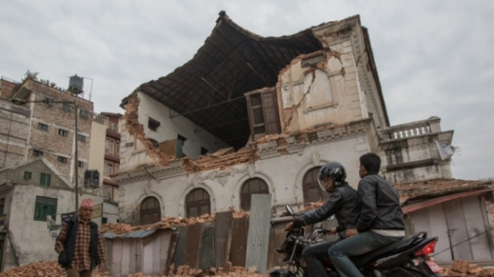 Сблъсъци в Катманду между граждани и полиция | StandartNews.com