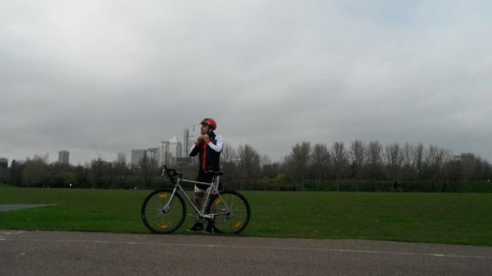Бургазлия тръгна към Лондон с колело | StandartNews.com