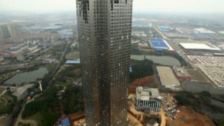 ВИДЕО: Само в Китай: Вдигнаха 57-етажен небостъргач за 19 дни 