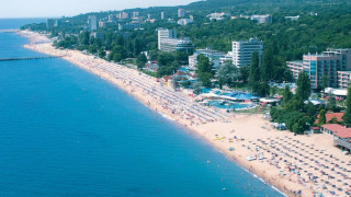 Румънци и българи напълниха хотелите по морето