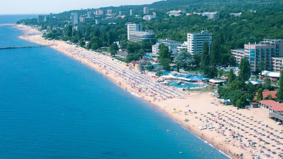 Румънци и българи напълниха хотелите по морето | StandartNews.com