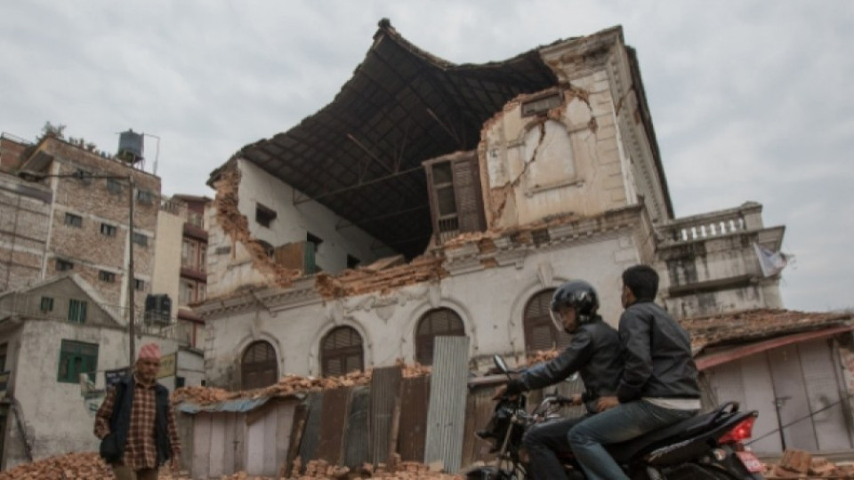 3 милиона без покрив в Непал | StandartNews.com