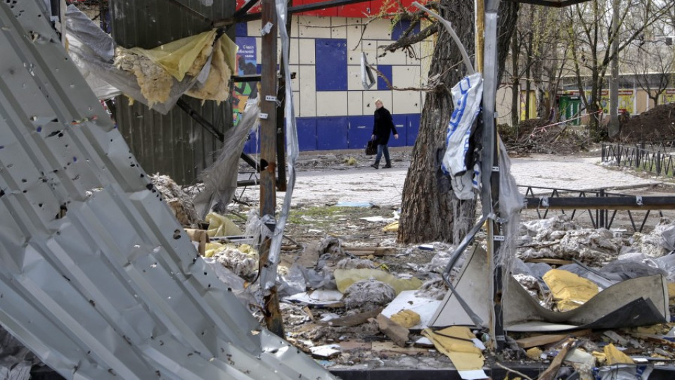 Снаряд взриви училище в Донецк | StandartNews.com