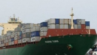 Корабът в Иран задържан заради $10 млн.