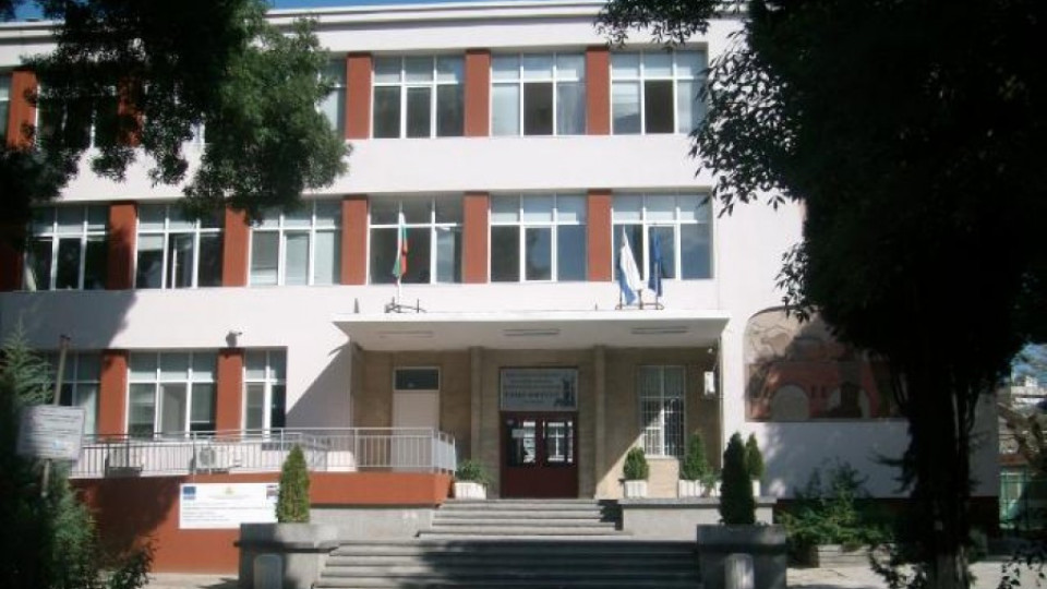 Ученичка почина в дома си в Поморие  | StandartNews.com