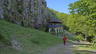 Водата в Дамбалъ лекува на Гергьовден
