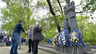 "Левски" за финал в София, ПФЛ - Бургас