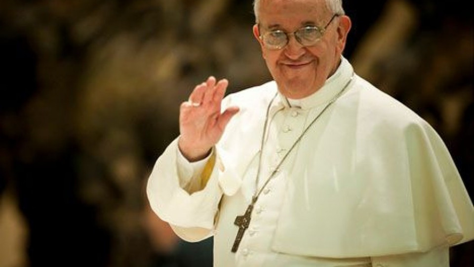 Папата се оплаква, че е стар и болен | StandartNews.com