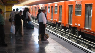 Влакове се удариха в метрото в Мексико