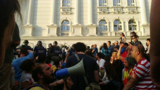 Поне 19 ранени на протест в Скопие
