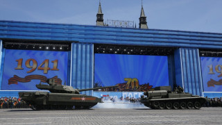Новият руски танк закъса  на репетицията за парада