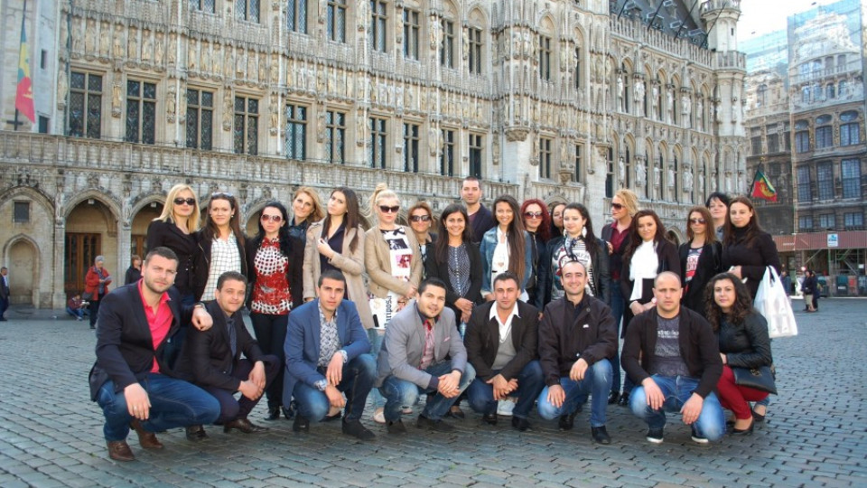 Младежи от ГЕРБ гостуваха на евродепутат в Брюксел | StandartNews.com