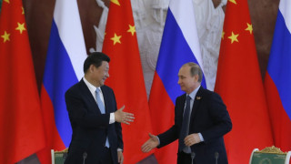 Русия и Китай се прегърнаха преди 9 май