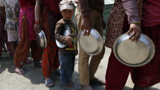 Жертвите в Непал надминаха 8 хиляди