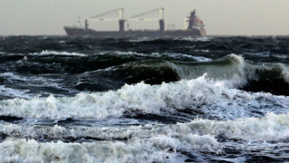 Турски кораб беше атакуван от либийска земя