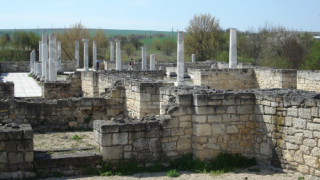 Общинският съвет в Разград заседава в резерват „Абритус“