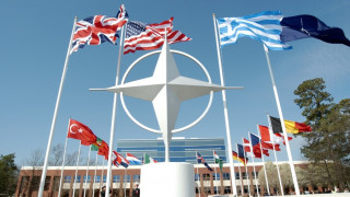 НАТО гони 45 руски "шпиони"