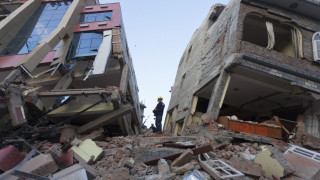 Най-малко 65 жертви в Непал, хората са в паника