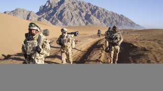 НАТО остава с мисия в Афганистан