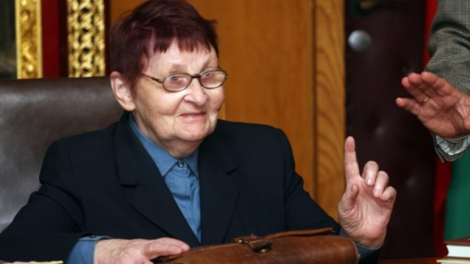 Почина майката на Станишев - Дина Станишева | StandartNews.com