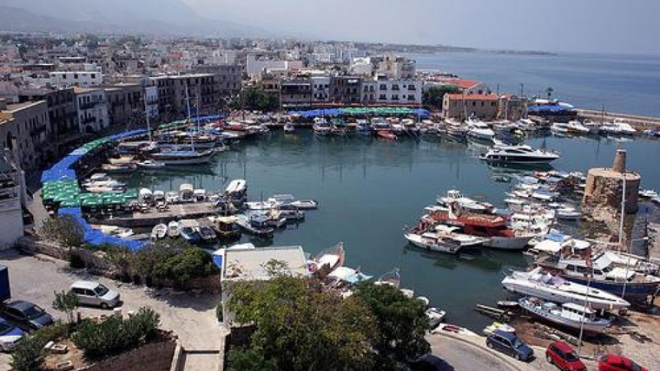 Подновиха преговорите за Кипър | StandartNews.com