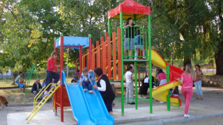Намериха живак на детска площадка в София