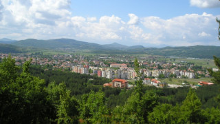 Санират училища и забавачки