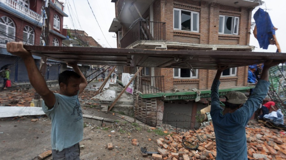 Непалски обяд във Варна за пострадалите от земетресението | StandartNews.com