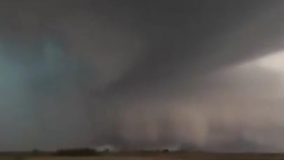 Торнадо премина през Оклахома (ВИДЕО) | StandartNews.com