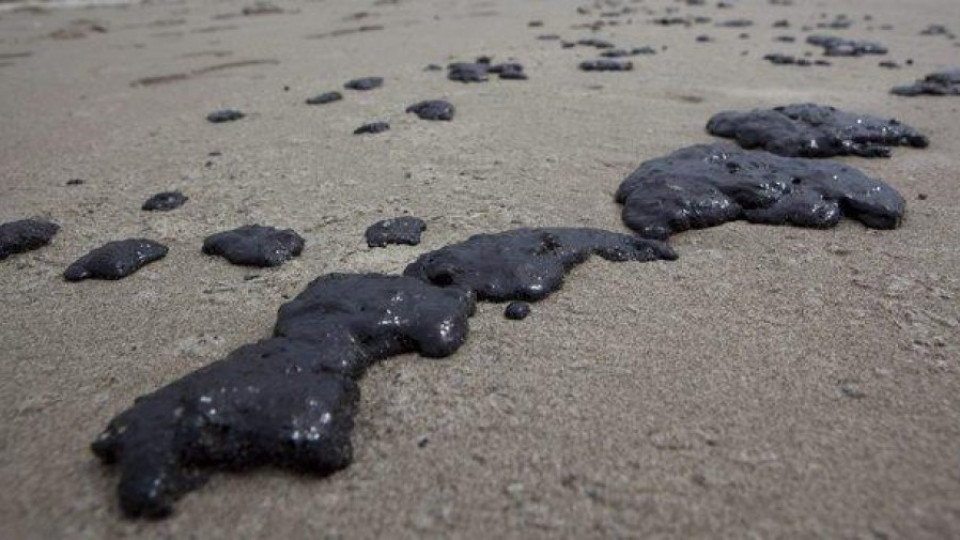 Петролен разлив край Калифорния | StandartNews.com