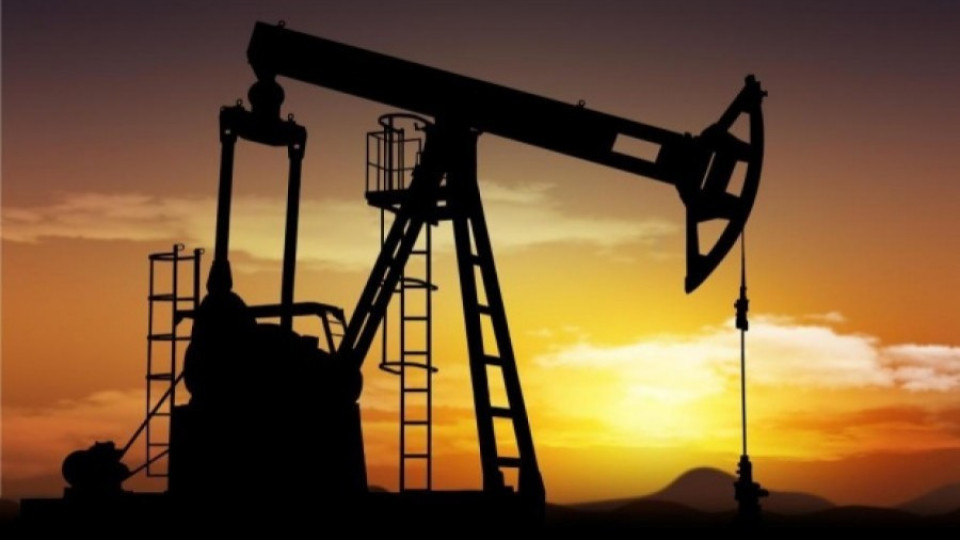 Петролът пада до 45 долара | StandartNews.com