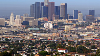 Жена плаши с бомба в Лос Анжелис 