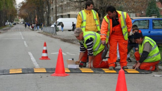 Сложиха легнали полицаи в Яхиново