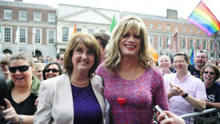 Католическа Ирландия подкрепи гей браковете