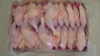 Спряха опит за нелегален внос на 20 тона пилешко