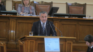 Партийни искри заради Гърмен (ОБЗОР)