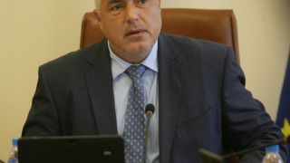 Борисов връчи чек за половин милион на БК "Черно море" 