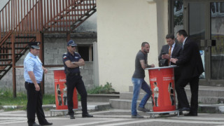 Домашен арест за водач на протестите в Гърмен