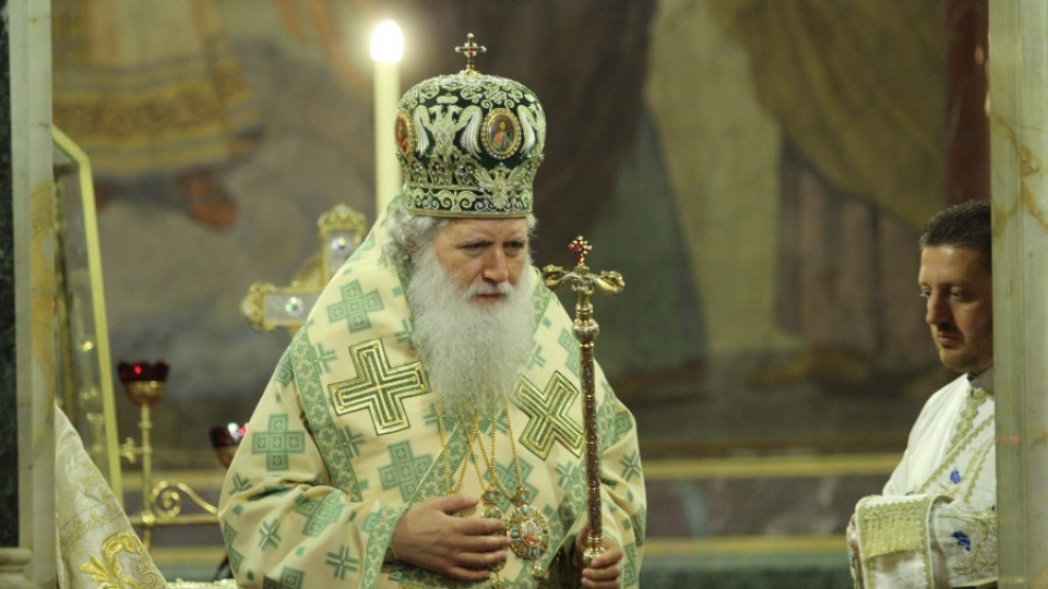 Патриарх Неофит отслужи литургия за Петдесетница | StandartNews.com