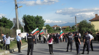 Първите незаконни къщи в Гърмен бяха съборени доброволно