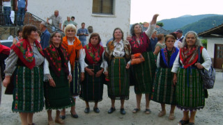 Гърци и македонци честват Еньовден в с. Делчево