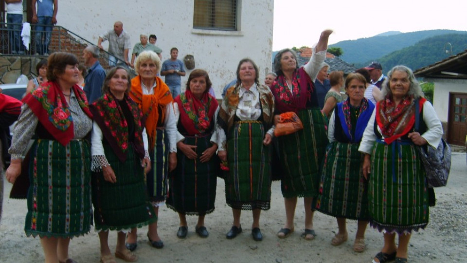 Гърци и македонци честват Еньовден в с. Делчево | StandartNews.com