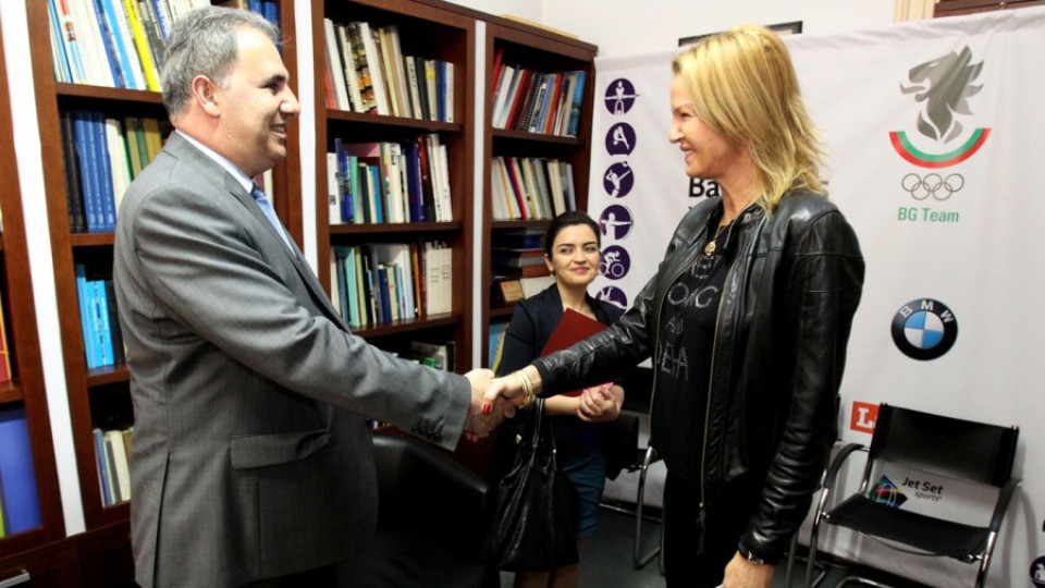 Стефка Костадинова прие посланика на Азербайджан в България | StandartNews.com