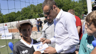 Освободили Бербатов заради голямата му заплата