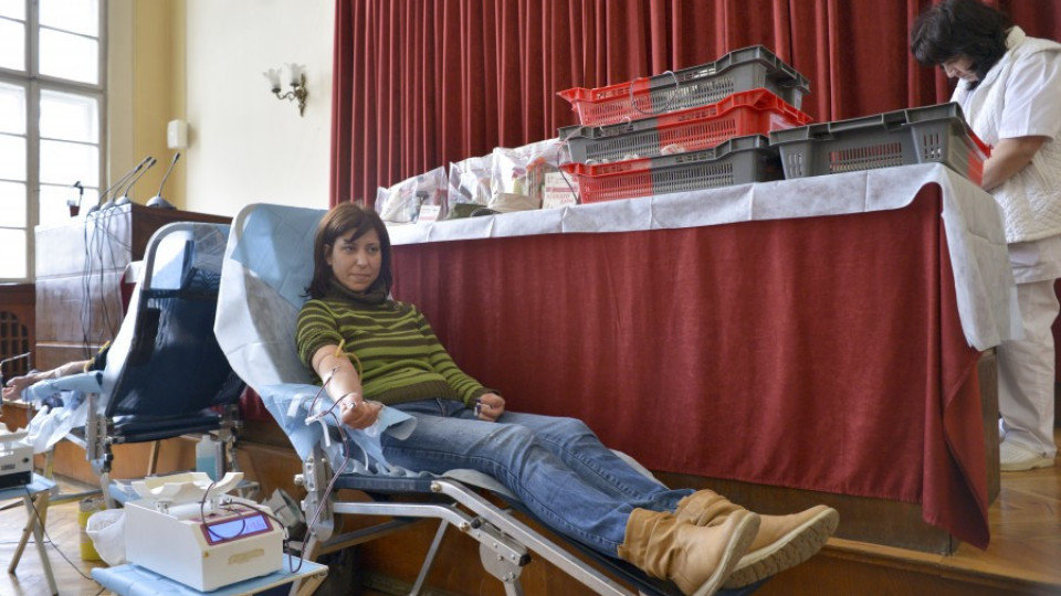 Дари кръв, спаси двама | StandartNews.com