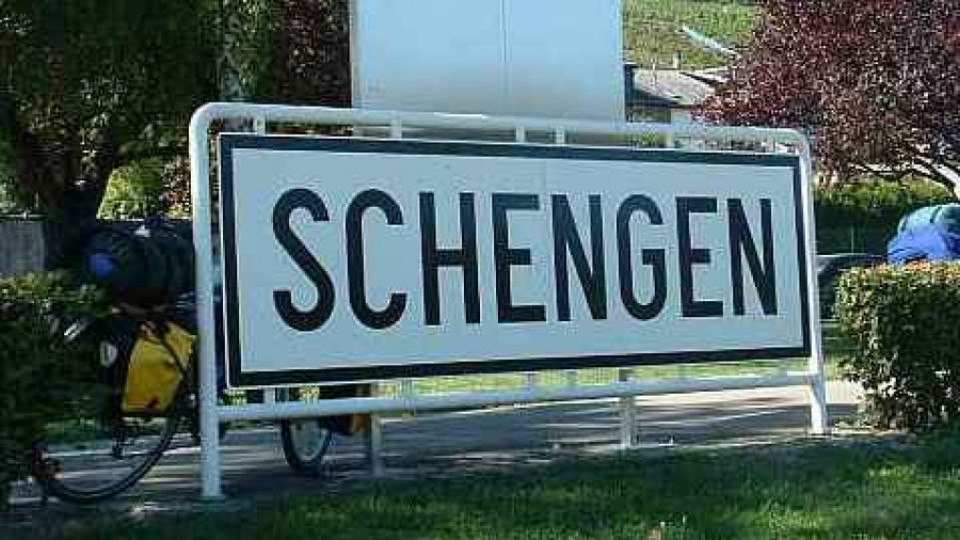 Отпуснаха още 3 млн. за Шенген | StandartNews.com
