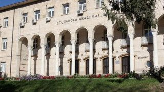 Служебният ректор ще опита отново да влезе в Стопанската академия