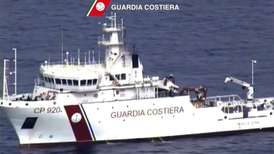 Мащабна операция за спасяването на хиляди имигранти в Средиземно море | StandartNews.com