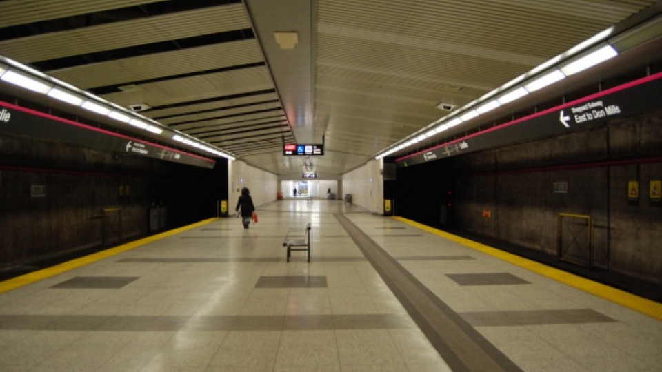 Срив на системите блокира метрото на Торонто | StandartNews.com