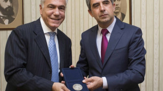 Президентът отличи Мтел с почетен знак
